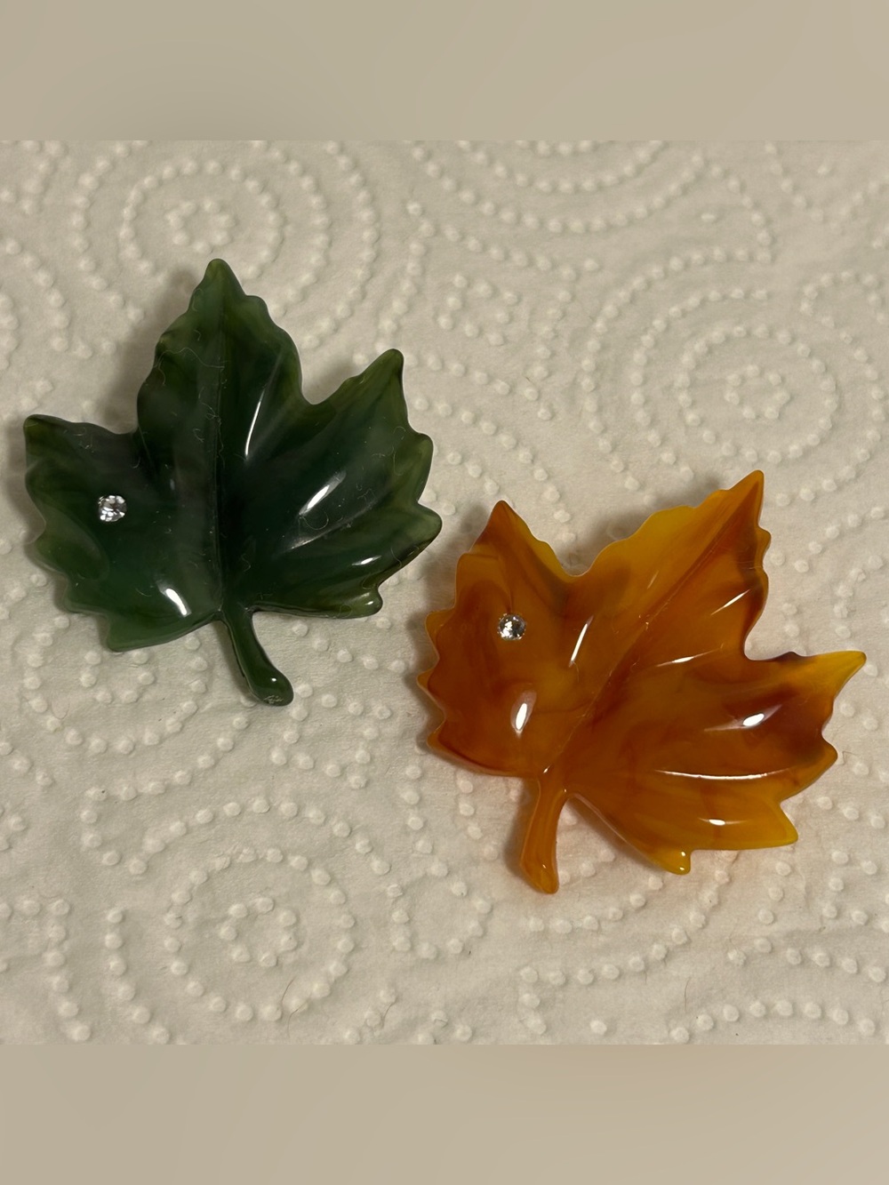 Vintage brooch Avon maple leaf Shape pin fall green autumn resin Rhinestone LOT